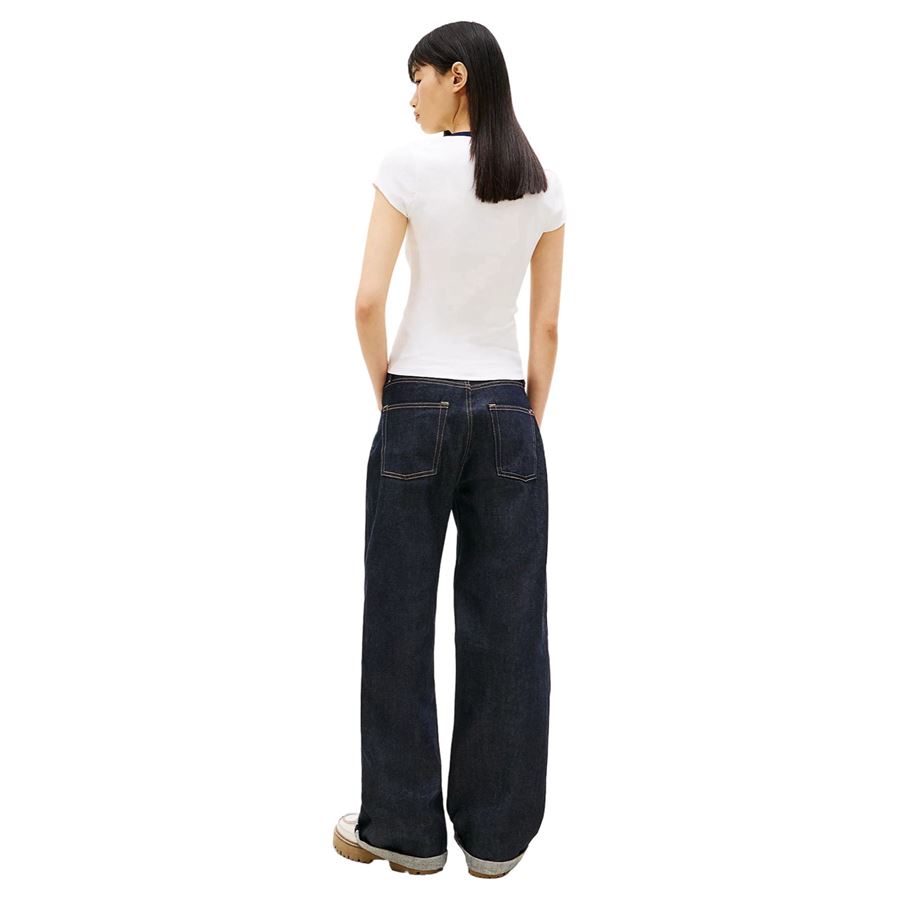 T-shirt a maniche corte da donna Tommy Badge slim fit con collo Henley Tommy Jeans | DW0DW22276YBL